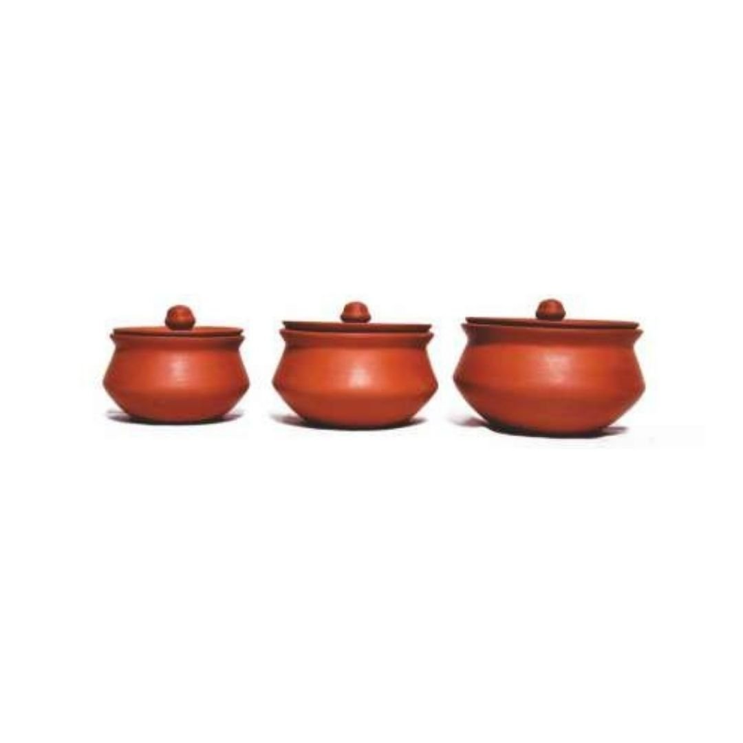 Yogurt ( curd ) pot